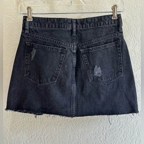 2 for $26 Free People We the Free Rainn distressed black denim mini skirt 24 - Picture 4 of 8